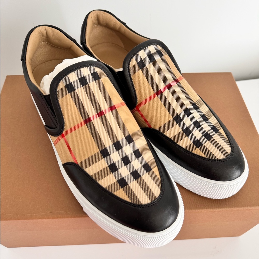 Burberry Salmond slip on sneakers